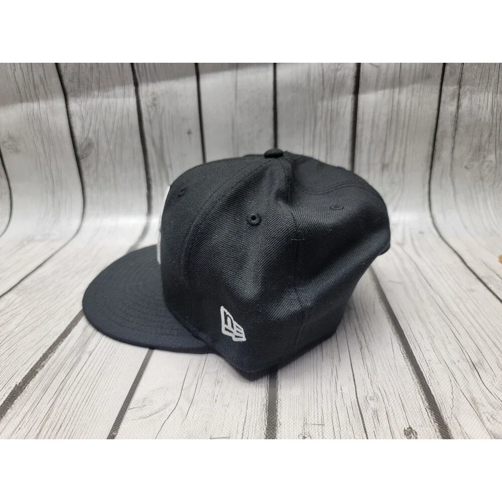 New Era 9FIFTY Marvel Spider-Man Snapback Hat Cap Black White Logo OSFM Wool